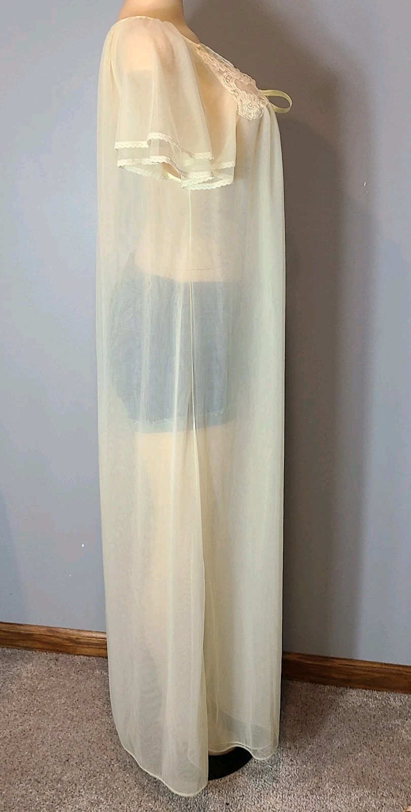 Vtg 70s Dreamy Lace Maxi Peignor Robe Ethereal Fairy Sz M Flowy Regency Dainty