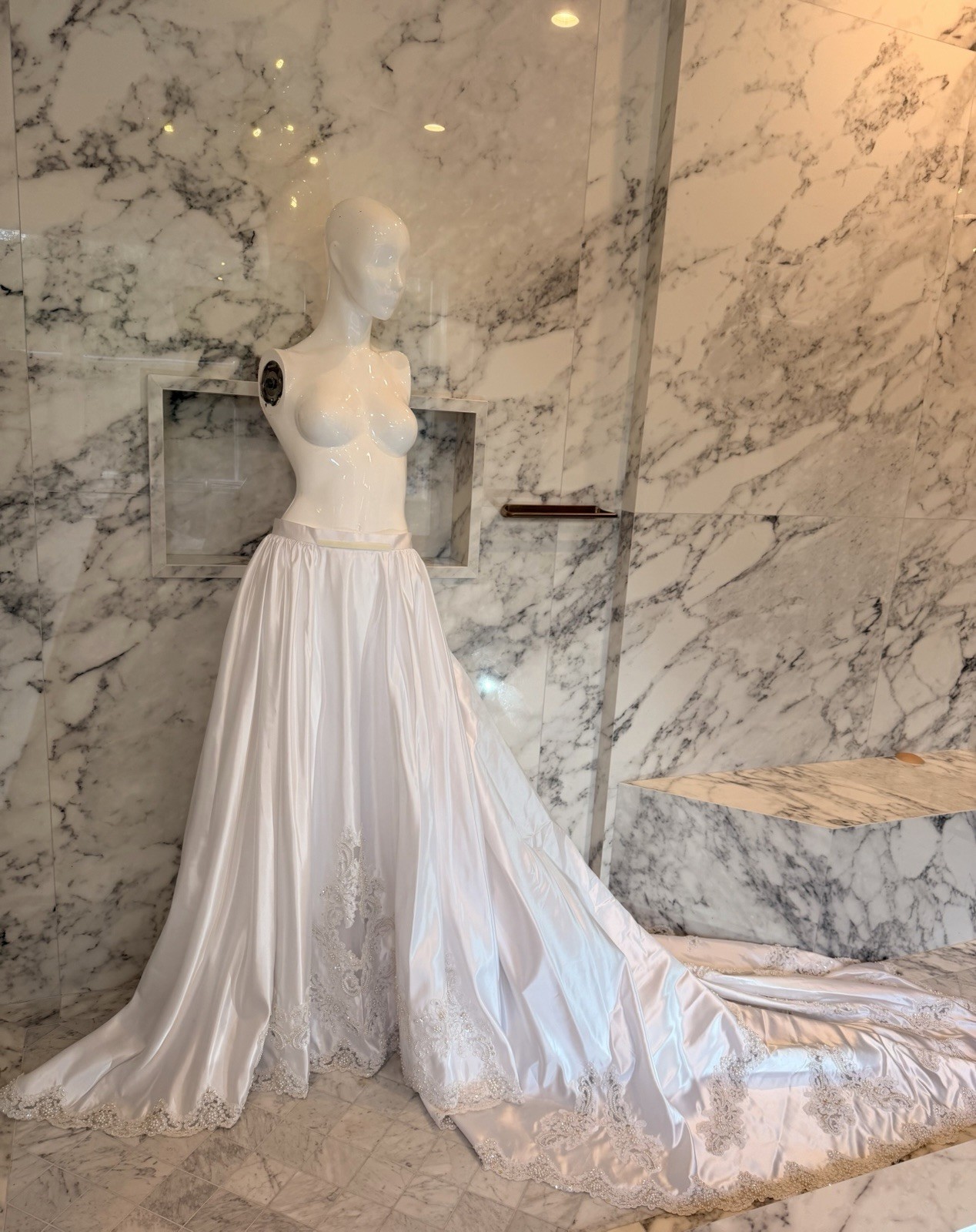 My Fair Lady Wedding Dress Size 12 Ivory Beaded Lace Cathedral Train Bridal Gown