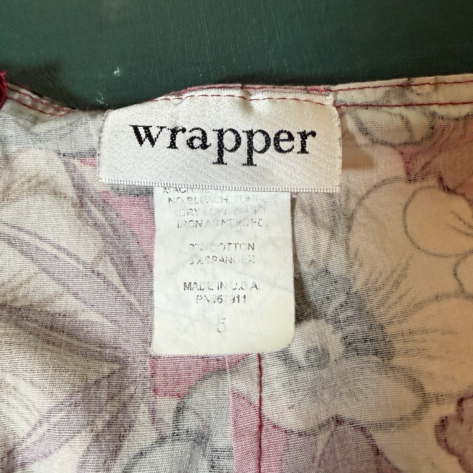 Vintage 90s Wrapper Made In USA Red Floral Hawaiian Skirt Size S