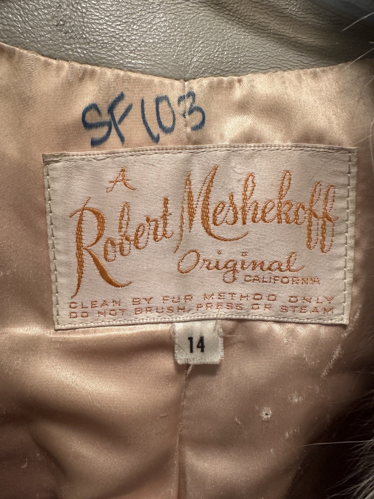 Well-Preserved Vtg 70’s Coat. Gray Leather/Satin. Good Condition. Size L 14