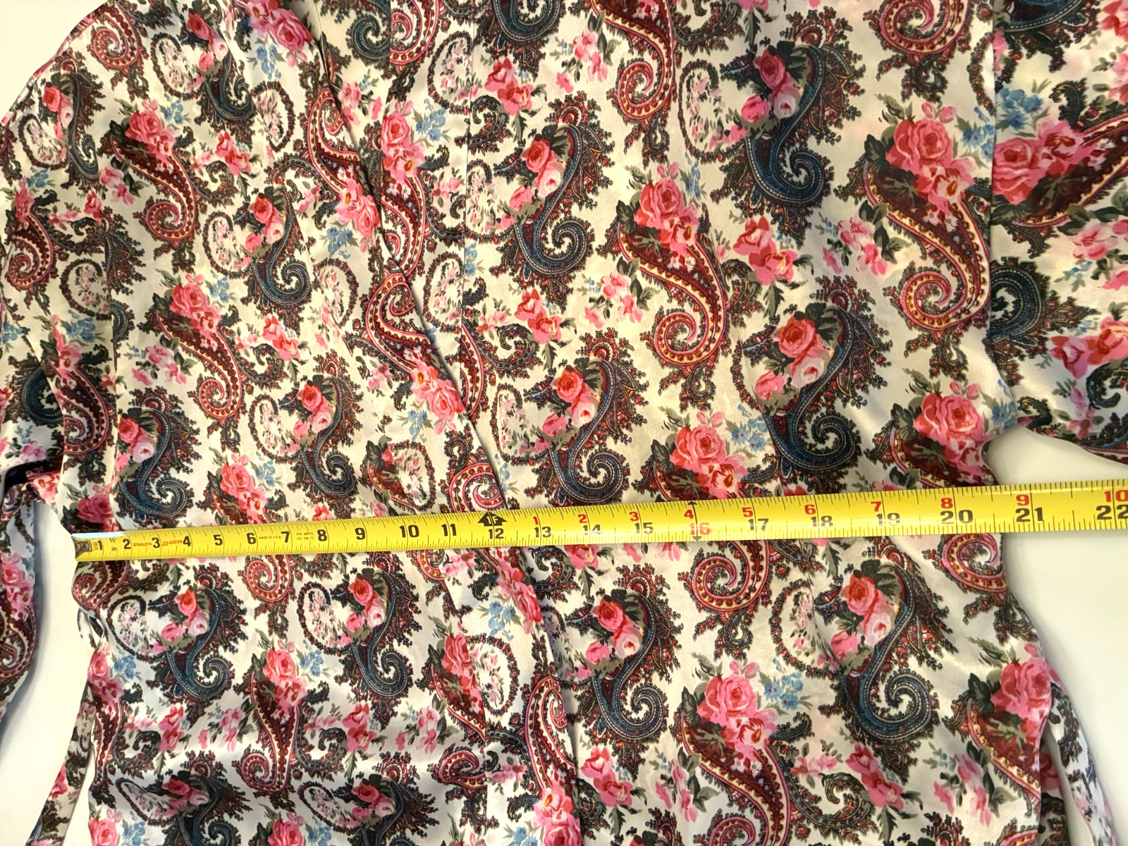 Vintage 80s SEDU PAISLEY SHORT ROBE One Size Large KIMONO Wrap Pink Sash Belted