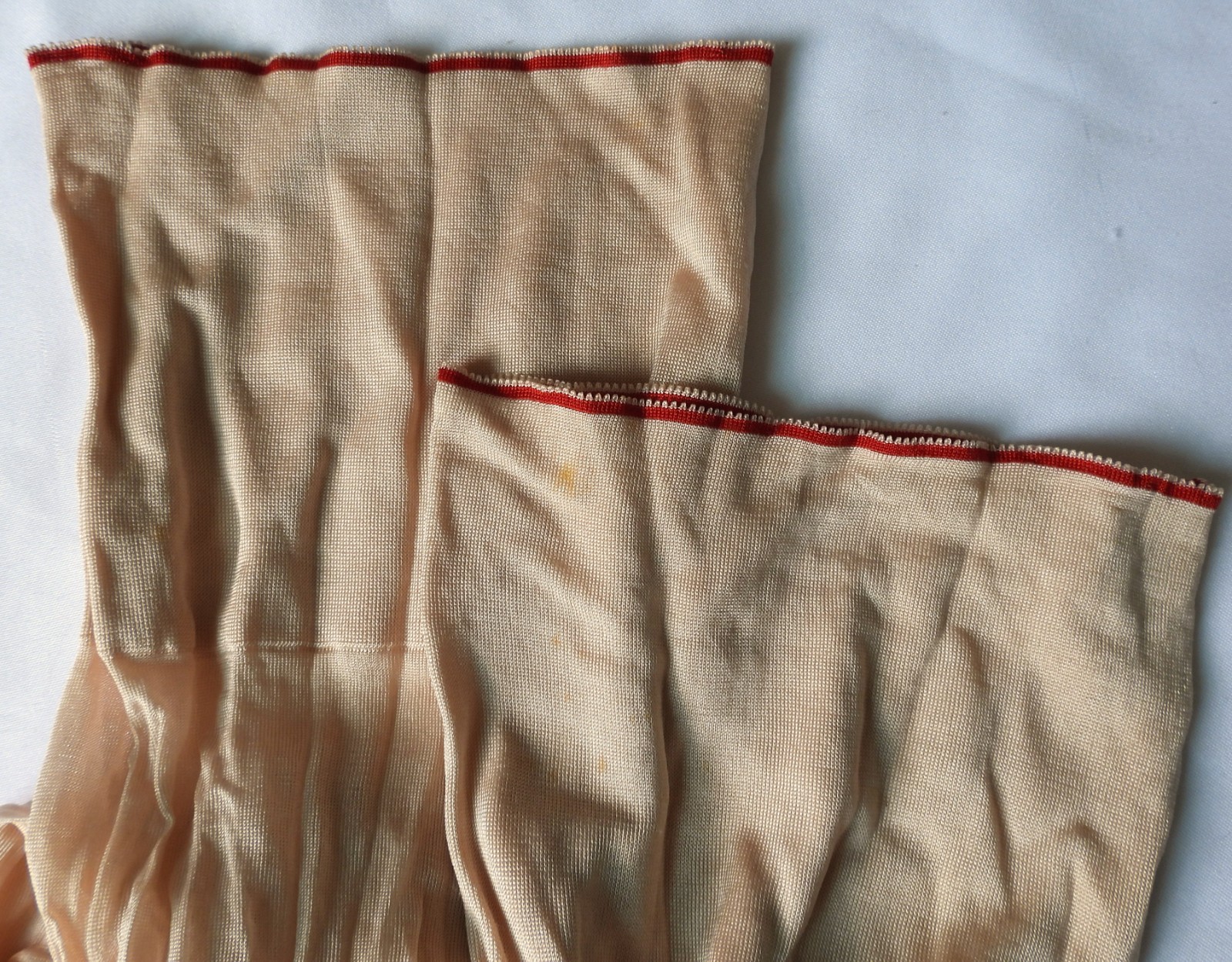 Worn Vtg Berkshire Novofoot Red Top Cuban SEAMED Keyhole FF STOCKINGS 10 31″