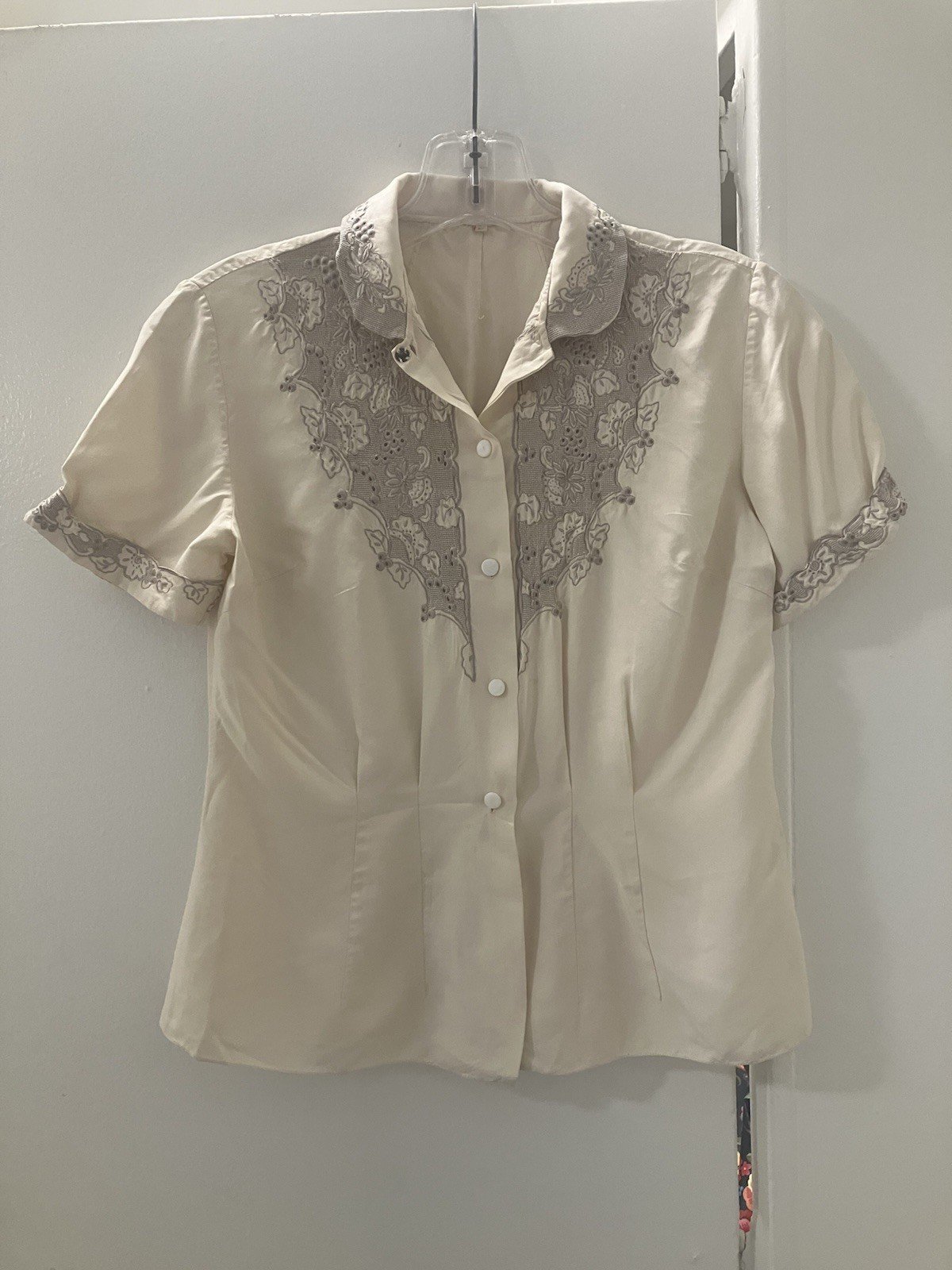 Vintage 40s 50s Ivory Taupe Embroidered Chinese Silk Blouse Top Womens Sz 34 XS