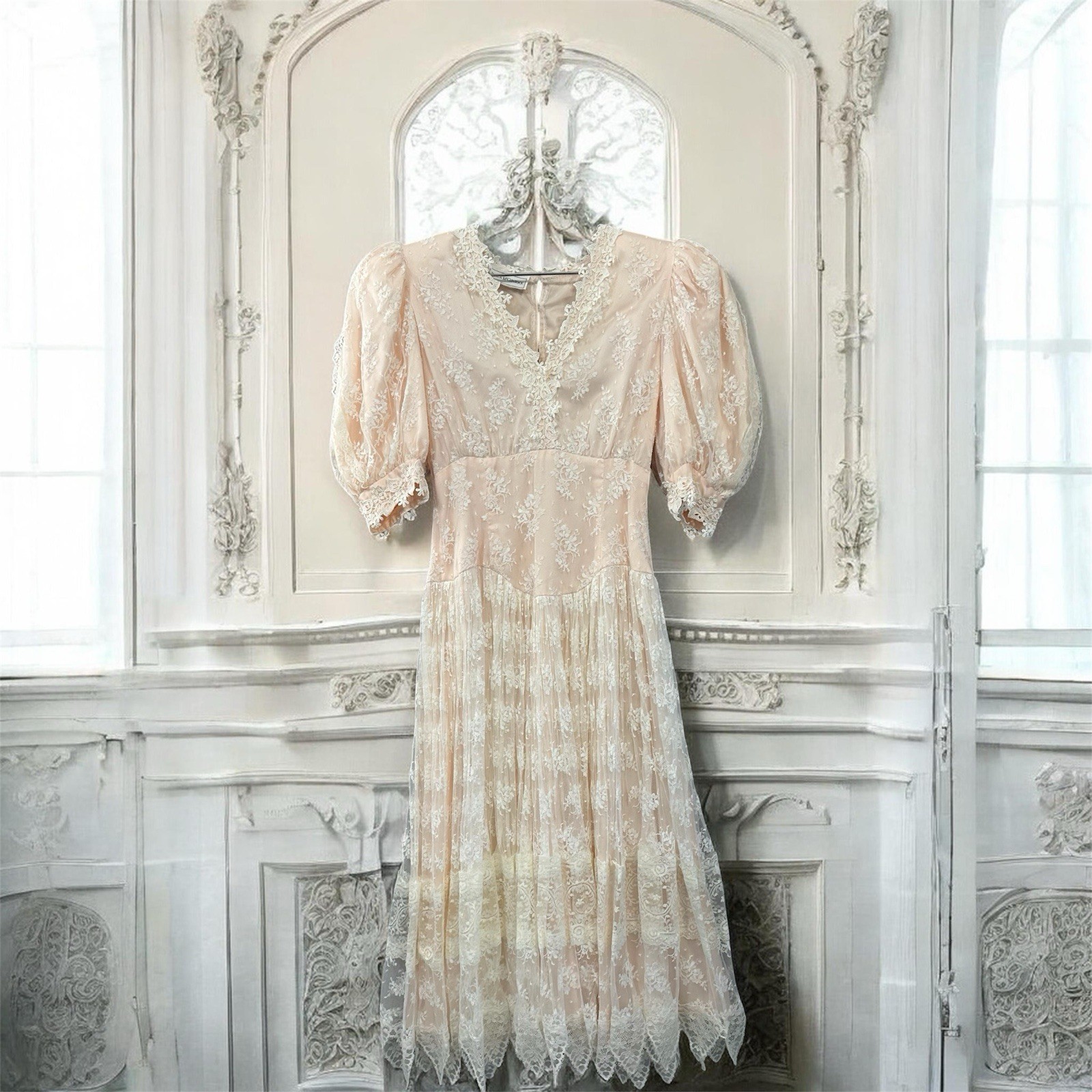 Vtg Jessica McClintock Romantic Victorian Floral Lace Dress Peach Cream SZ 8 USA