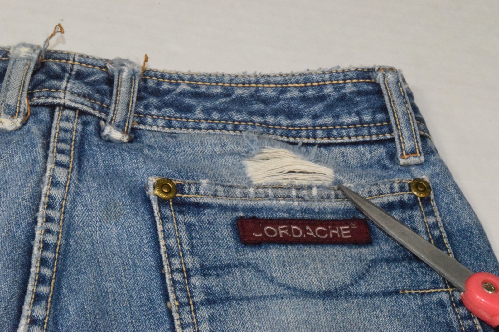 Vintage Jordache Horse Head Jeans 27 x 27 80s Genuine New Mexico Cowgirl Jeans
