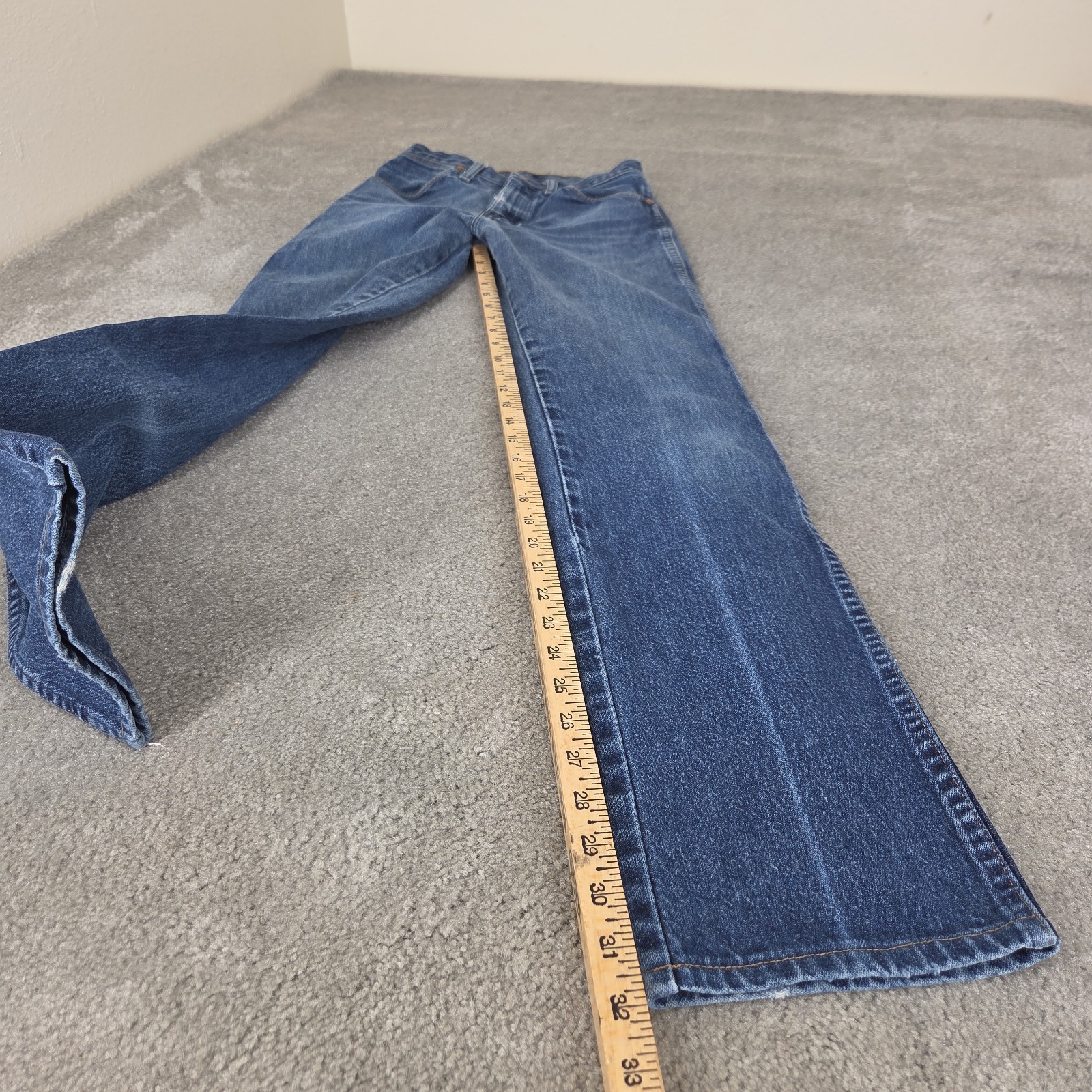 Women’s Wrangler 14mwz 24 X 32 high-Rise Cowboy Cut Slim Fit USA Distressed Vtg