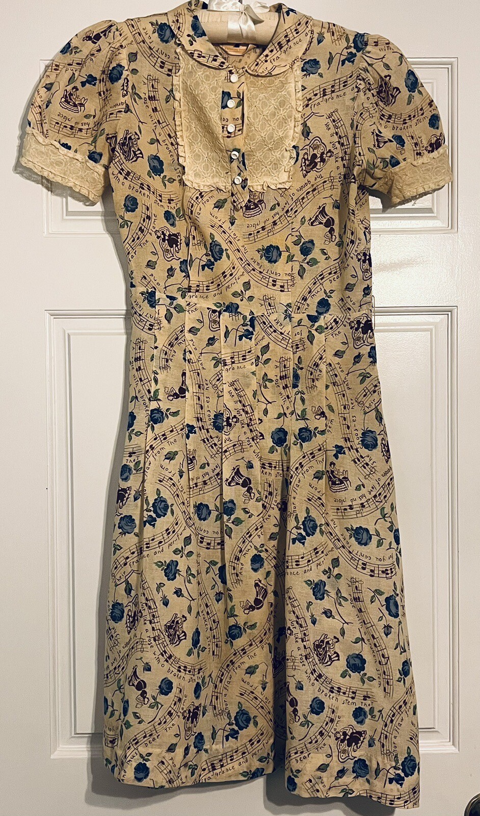 Vintage 1940’s Glenbury Novelty Print Dress Floral Music Note Song Lyrics Dress