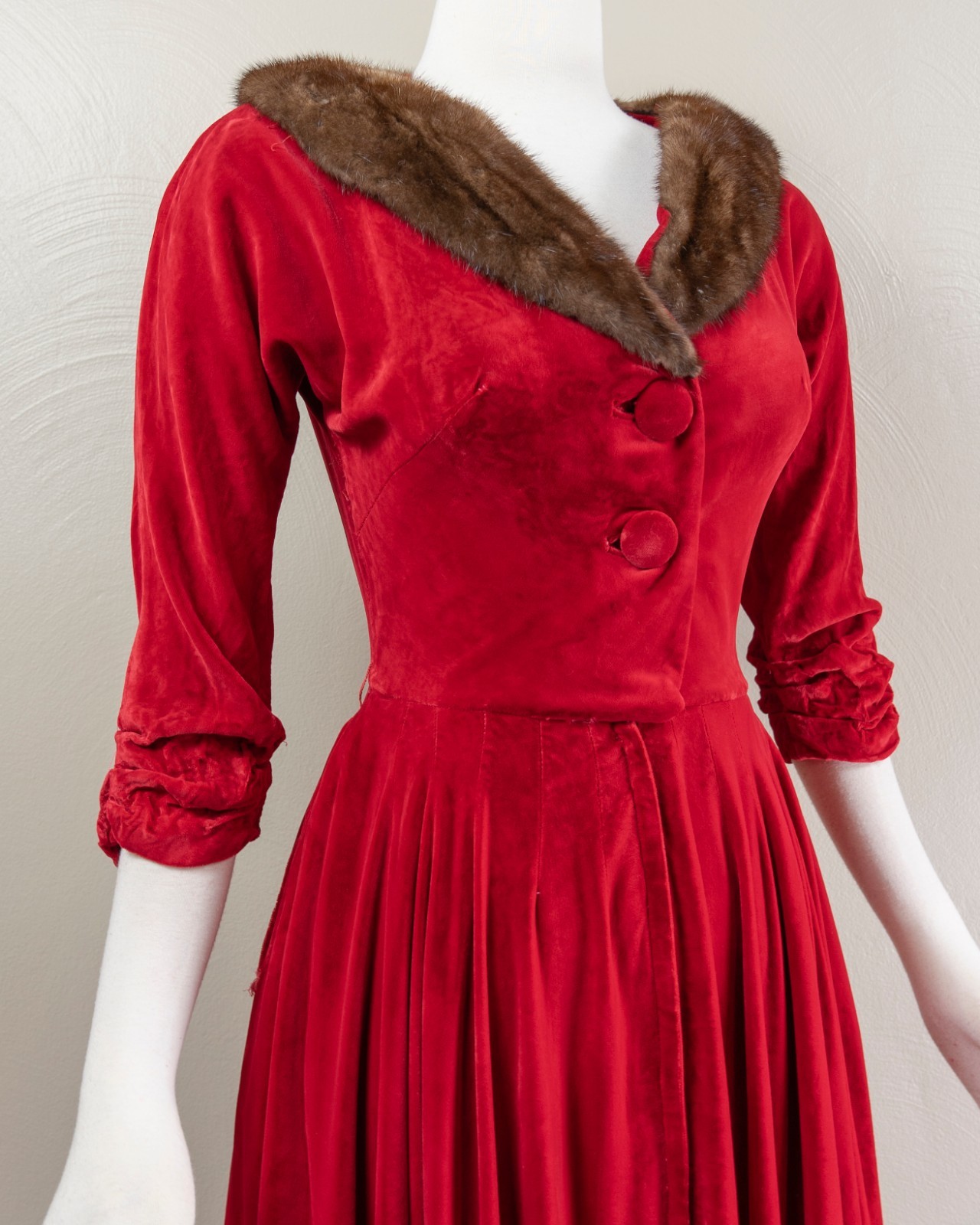 40s/50s Red Velvet Dressing Gown/Hostess Dress, Mink Trim Glam Loungewear, Small