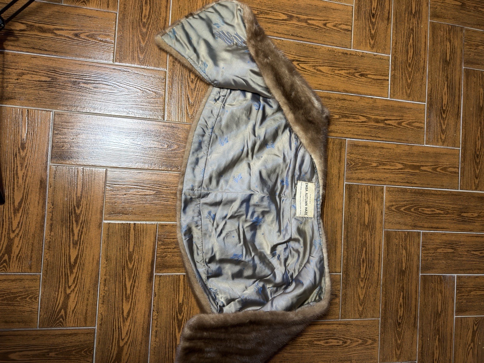 Vintage EMBA Autumn Haze Natural Brown Mink Fur Stole Cape Wrap Shawl 1950s