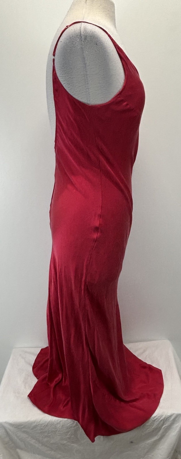 Vtg Victorias Secret 100% Silk Long Slip Nightgown Women’s M Red Y2K Open Back