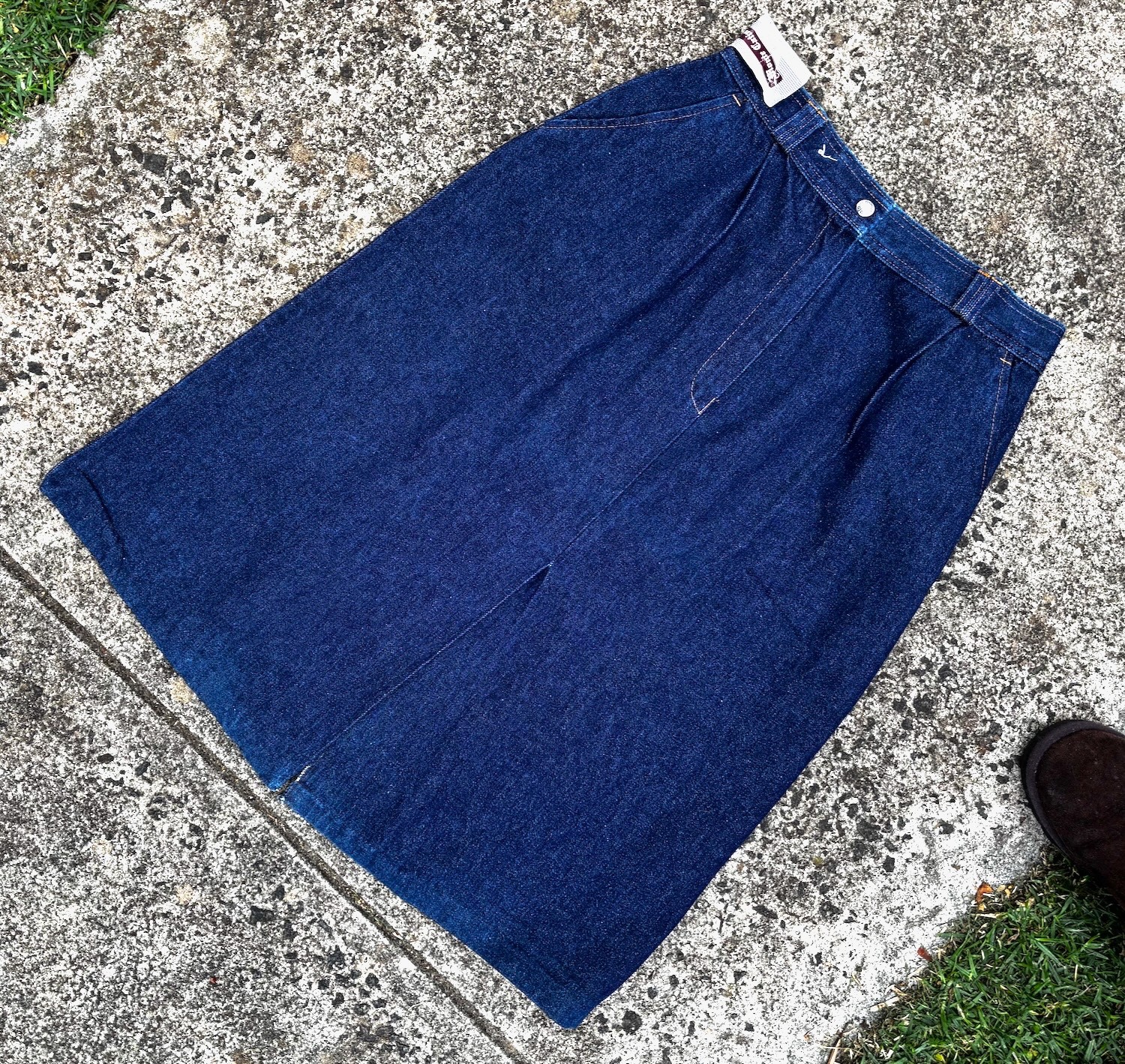 Vintage Original Unworn Size L Blue Denim Midi Skirt Leisure Master