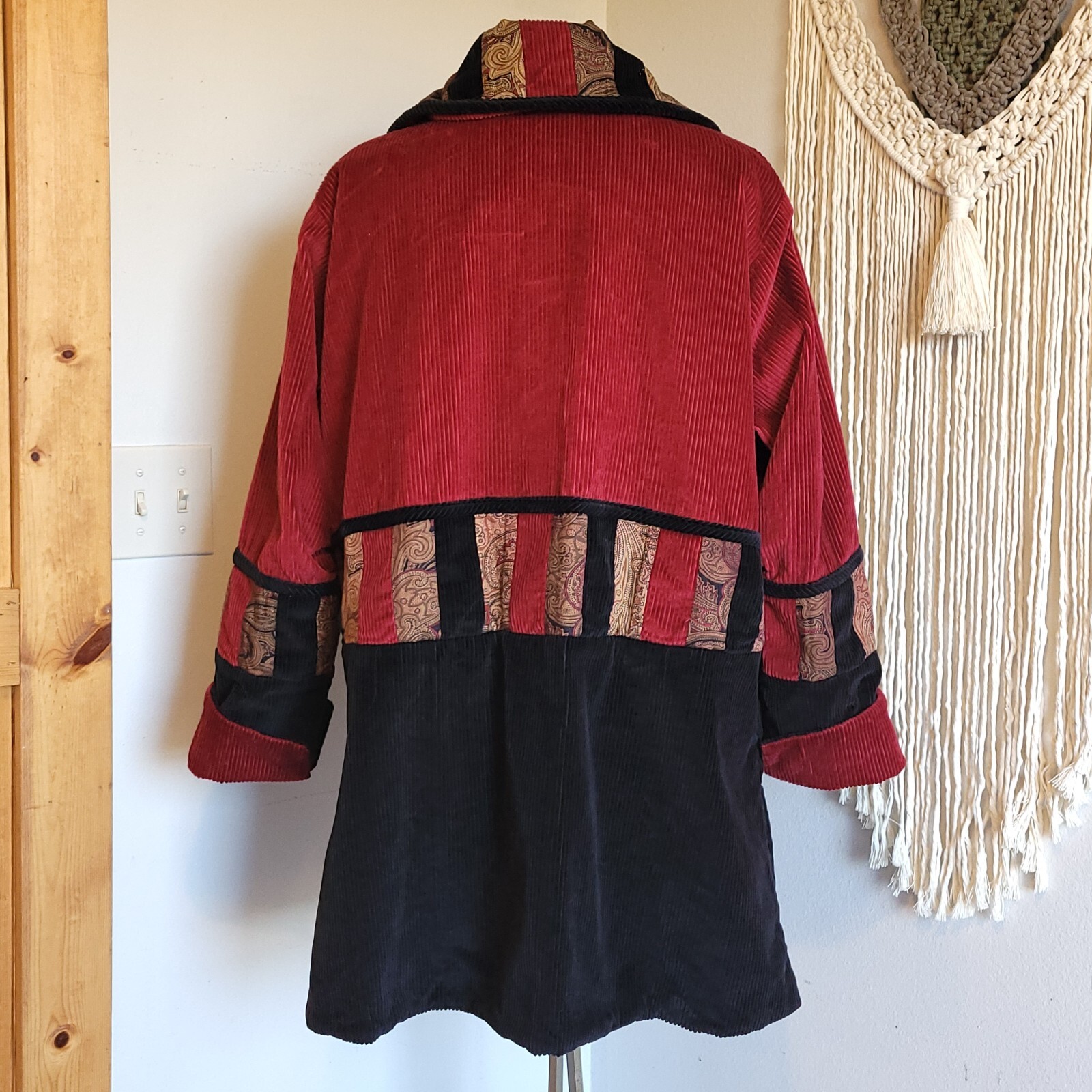 Vintage Suttles & Seawinds Size Medium Corduroy Patchwork Black Red Paisley Coat