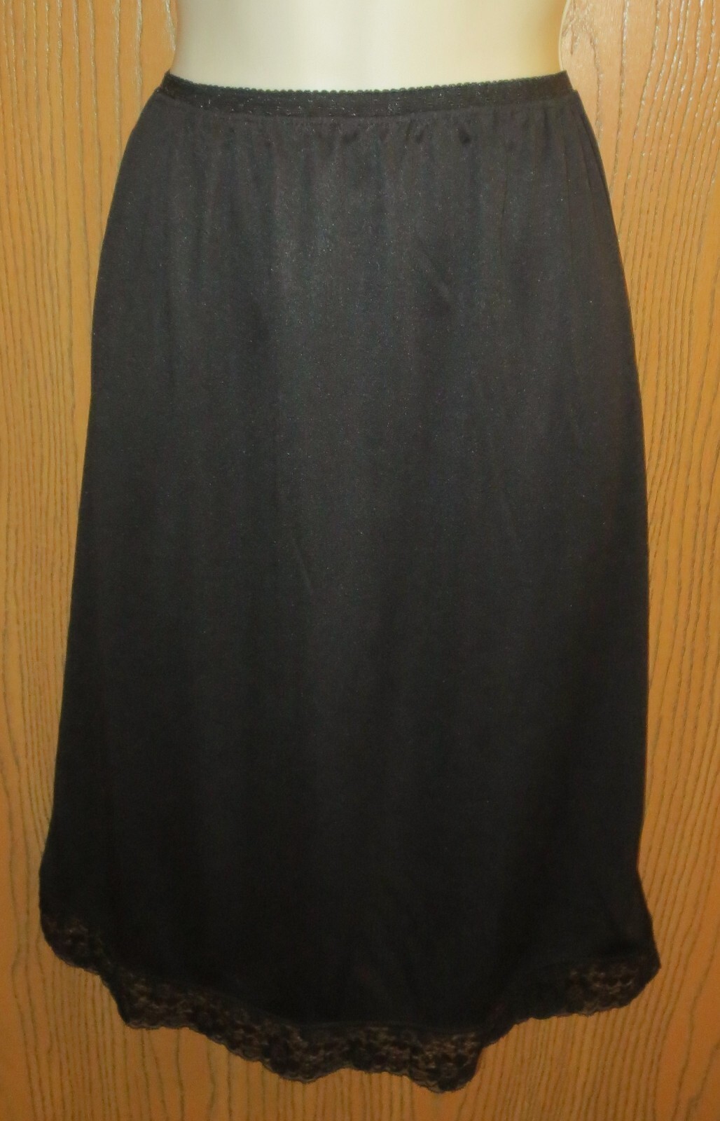 GOLD COAST BLACK stretch poly nylon half slip spin slip LINGERIE sz M
