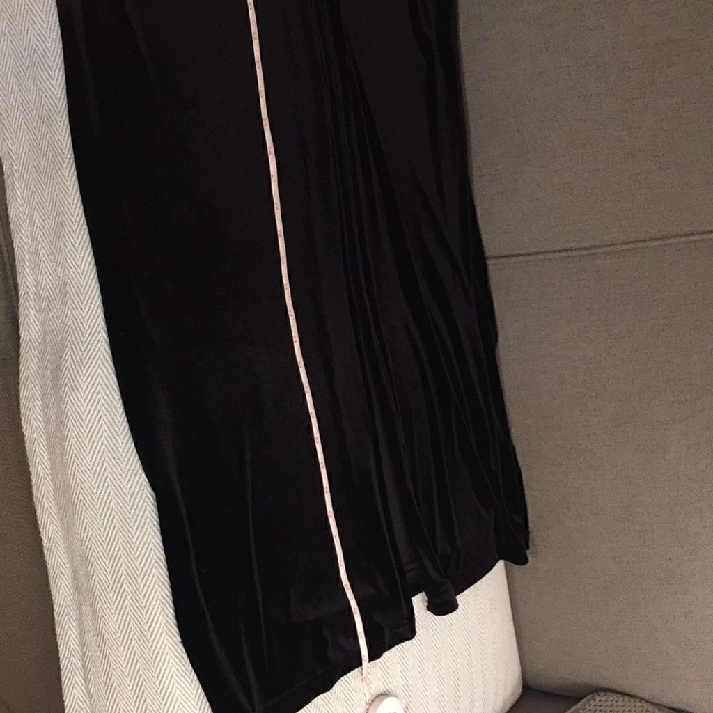 VINTAGE BLACK Velvet Robe Large, Susan Lawrence, Pit to Pit 23”Preworn