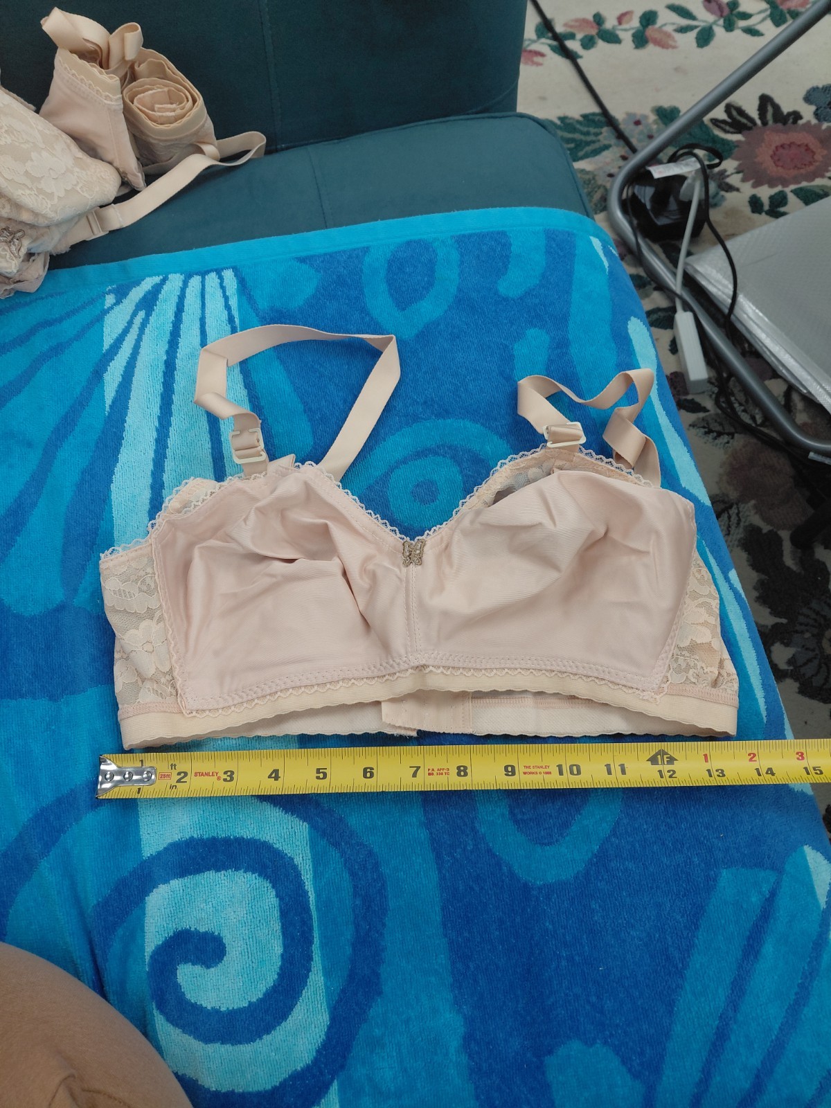 Vintage Lady Cameo Lingerie Bra Size 34EE