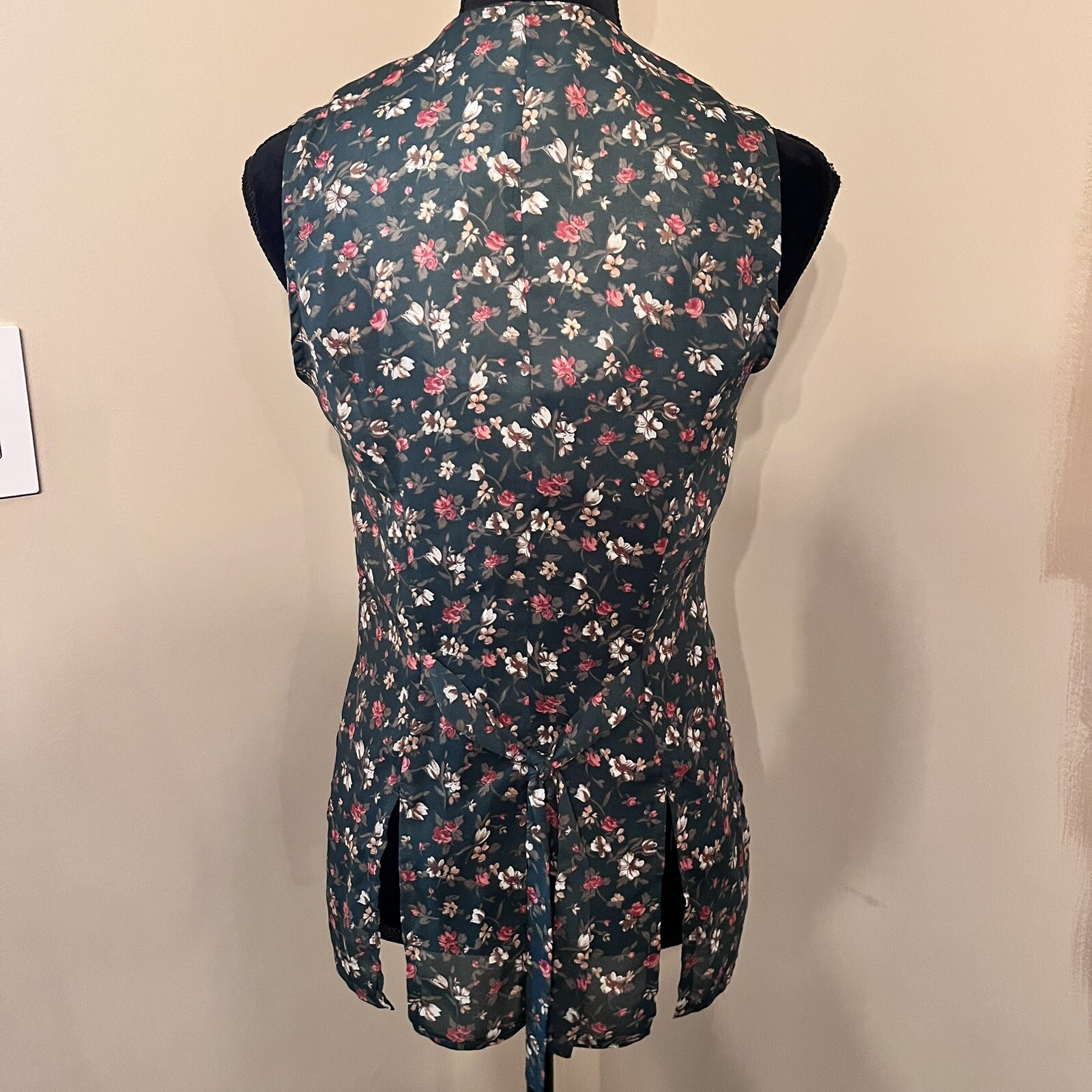 Vtg KNAPP STUDIO 90’s Sleeveless Button Down Blouse Hunter Green Floral Sz 7 Y2K