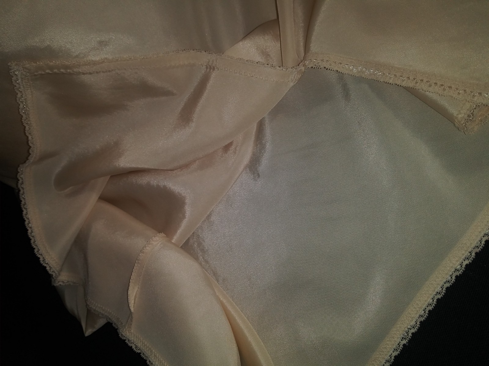 vTG Satin oily Sleek Luxury Half Dress Long Slip Shiny Dress Slip Lingerie L 44″