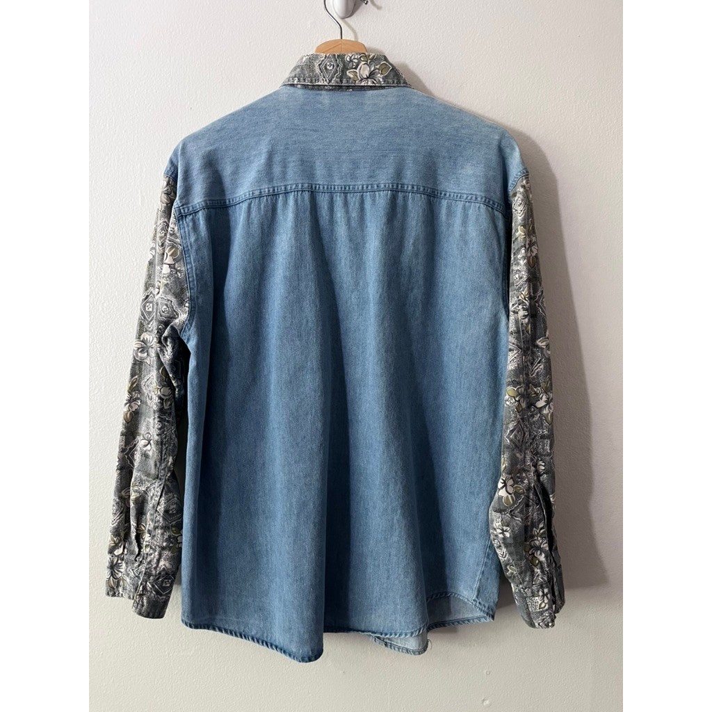 Gitano Vintage Button Down Denim and Floral Shirt 90s Classic Top size medium