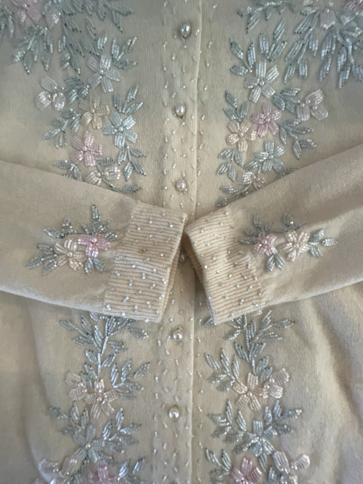 Vintage 50s Cardigan Sweater Dainty Floral Beaded Size 38 Medium