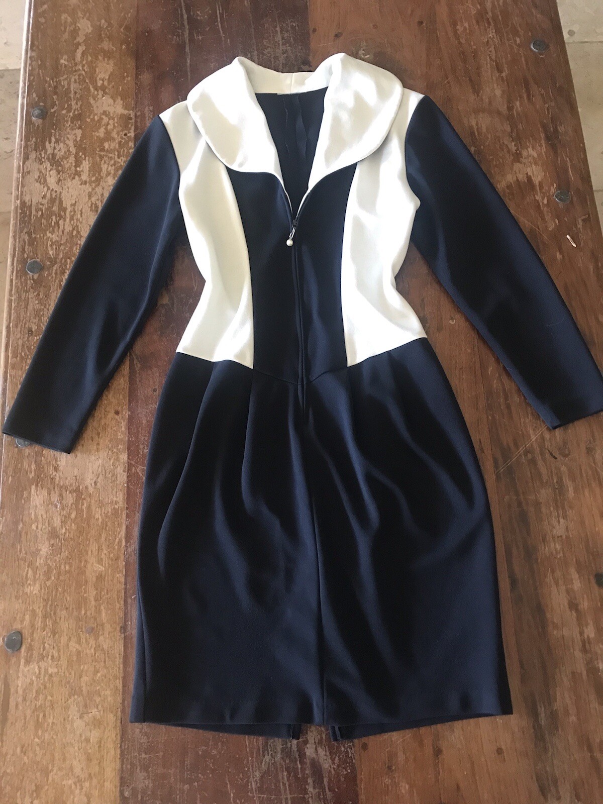 VTG 80s black & white classic dress decorative pearl zipper fitted look timeless