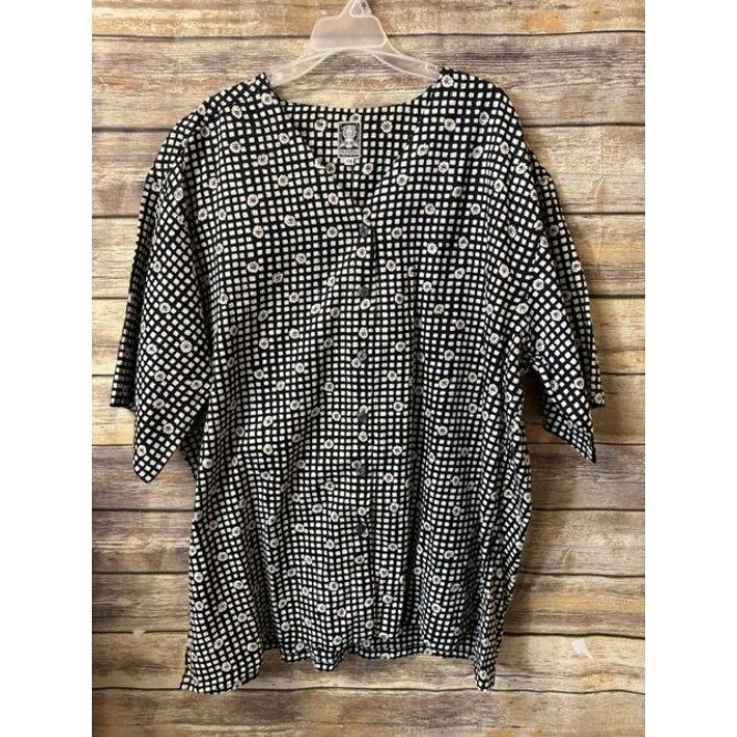 Vintage Futures Black White Floral Print Top 2X Button Front NWT Coastal Grandma