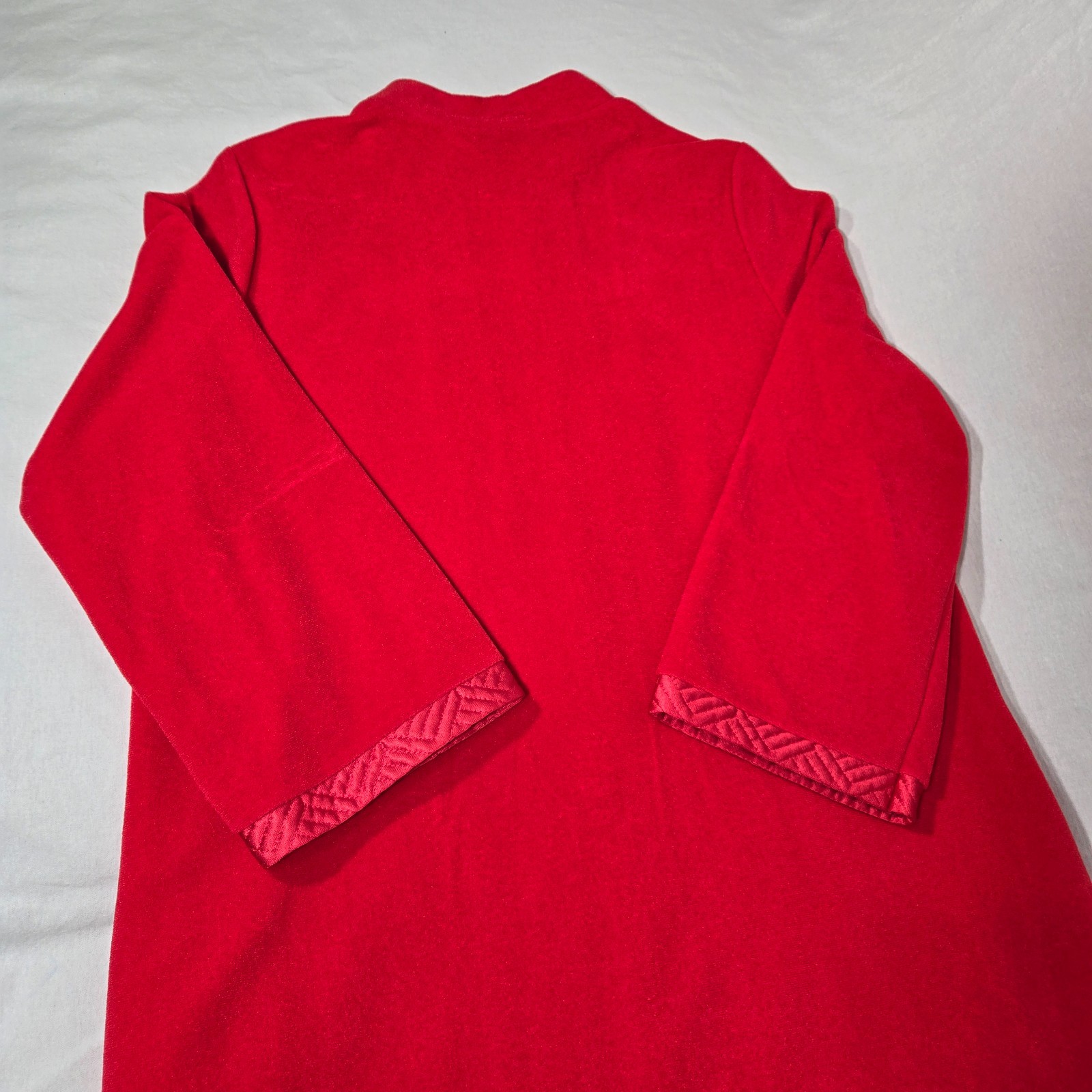 U.S.A. Vintage VANITY FAIR Red VELVET Satin Trim Mid-Length House Dress Size S.
