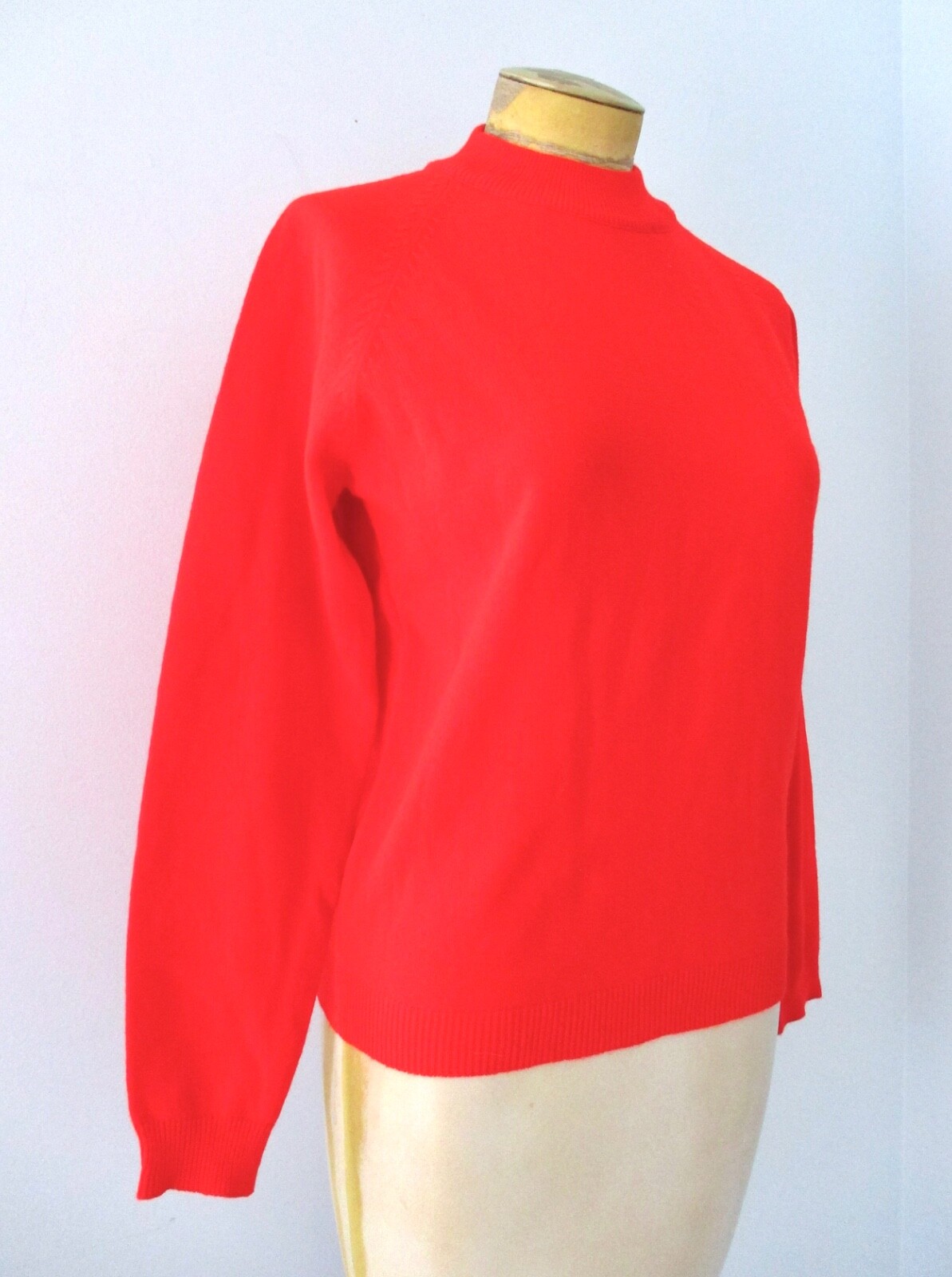 Vtg 60s Cherry Red Acrylic Mock Turtleneck Secretary Sweater Back Neck Zip 40