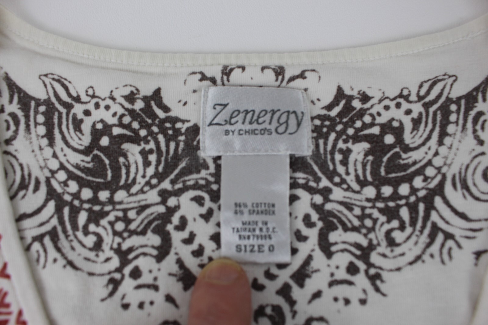 Zenergy by Chicos 96% cotton 4% spandex top
