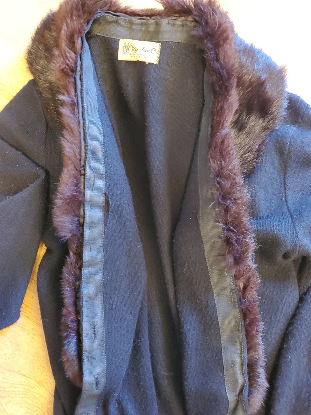 Vintage City Fur Co 100% Turbo Orlon Black Ladies Sweater 1950s Fur Petite Small