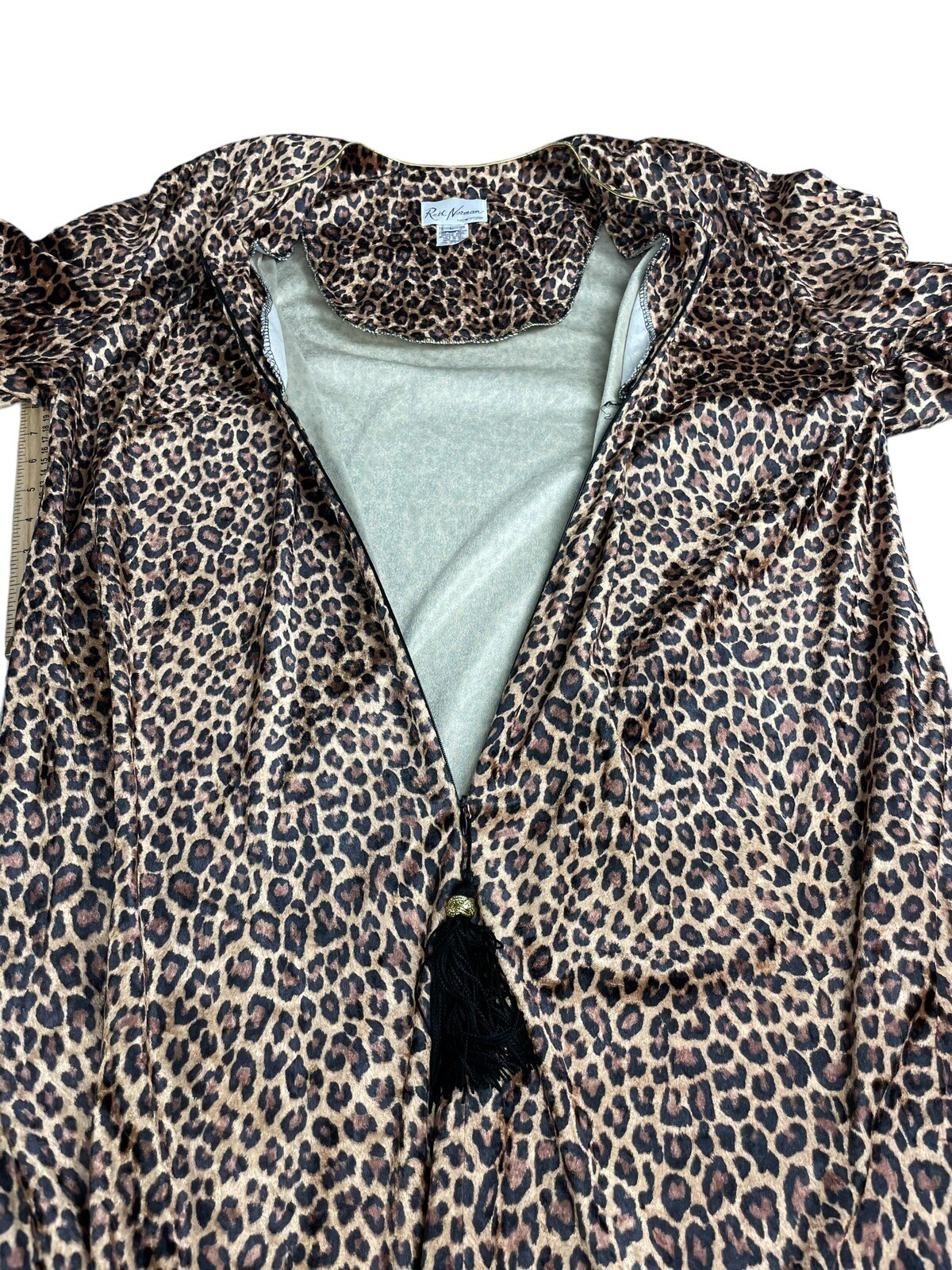 Ruth Norman New York House dress Robe Large Caftan Leopard Print Zipper Tassel