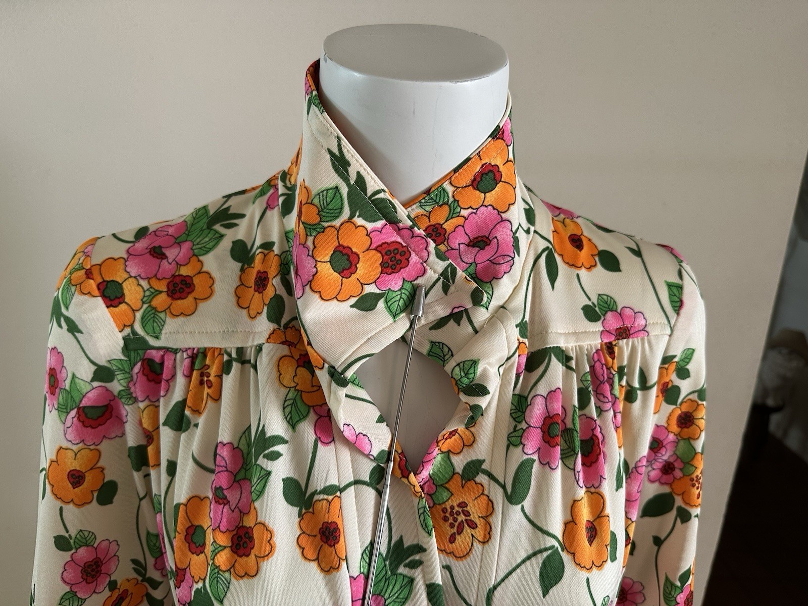 1970s Floral Maxi Dress Wide Collar Scovill Zip Mod Boho Hostess Novelty VTG S M