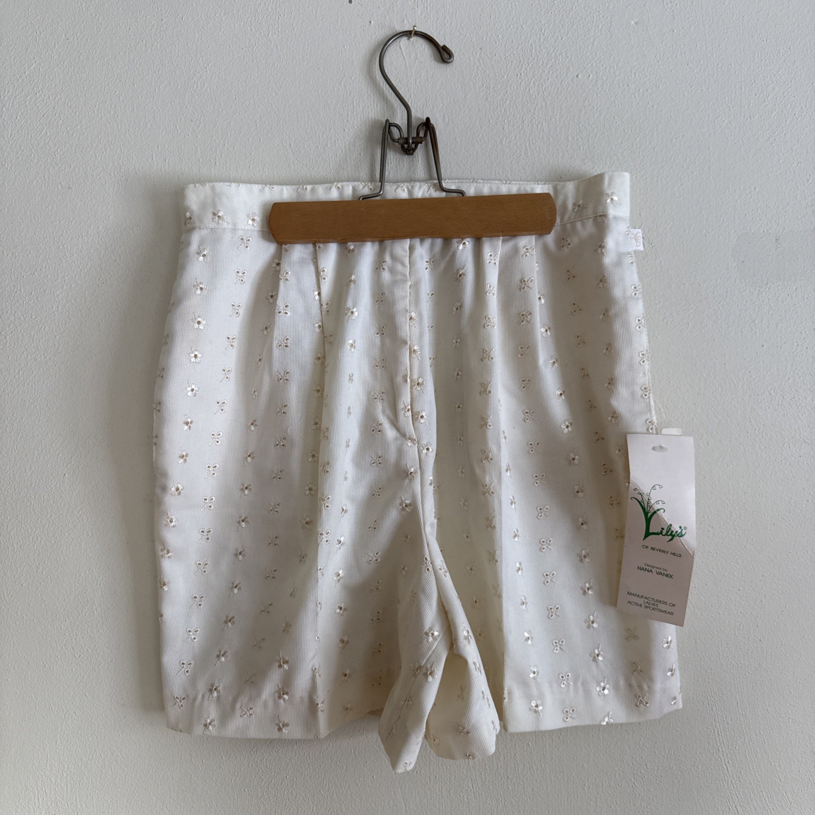 Vtg NOS Lily’s Beverly Hills 28”SHORTS ~ Hana Vanek Embroidery 60/70s Deadstock