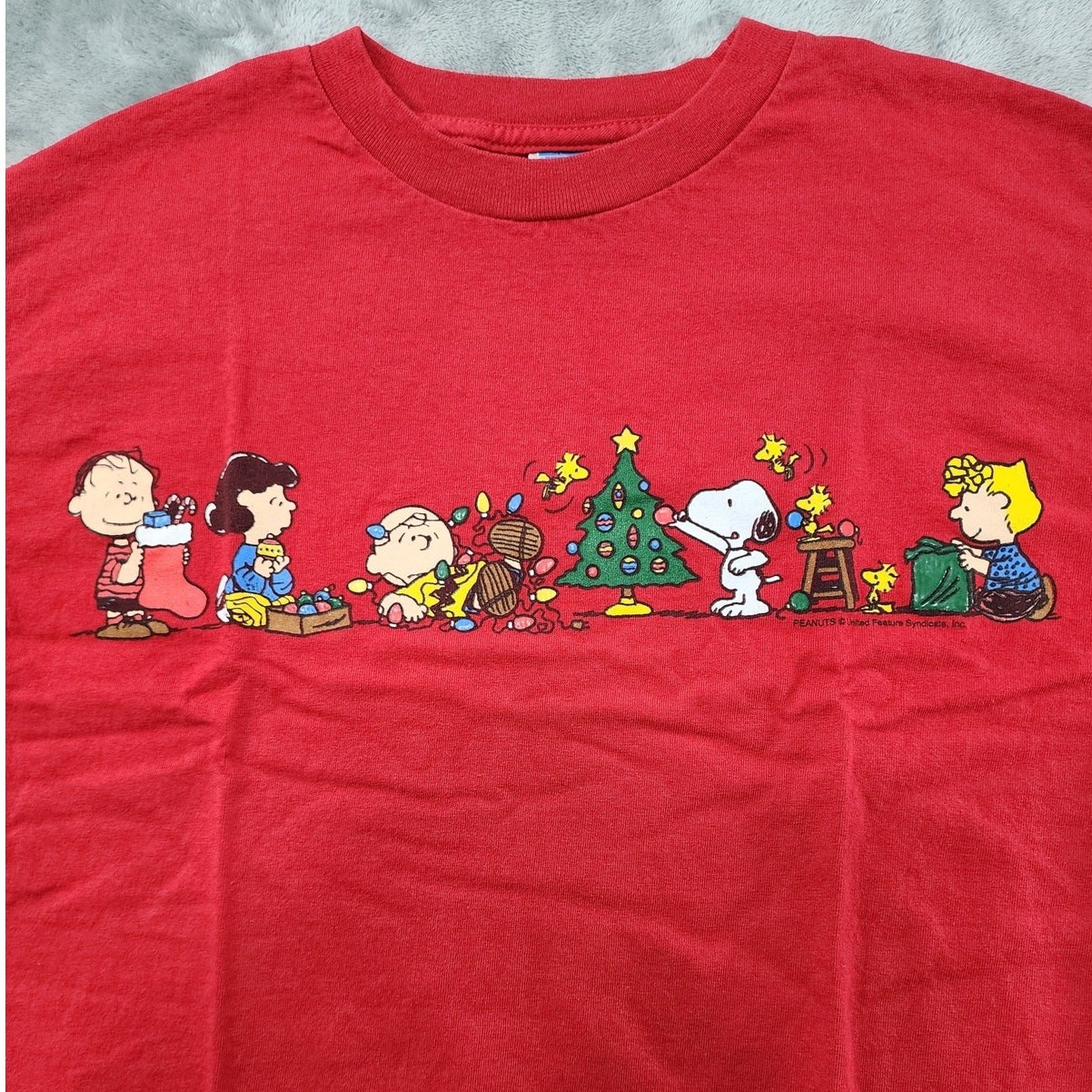Vintage 90s Peanuts Top Womens M Red Charlie Brown Snoopy Christmas Tee Holiday