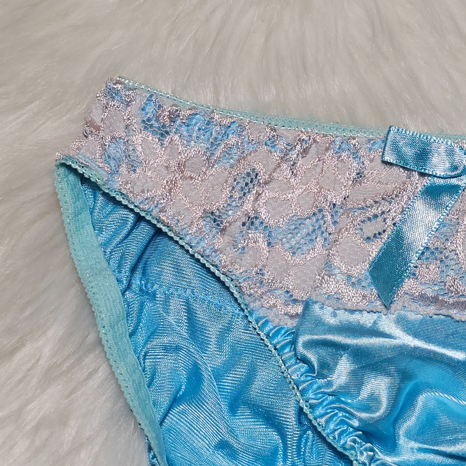 VTG Nylon Satin Panty Silky Blue Bikini Sissy Lace Brief Size Small Hip 32-36″