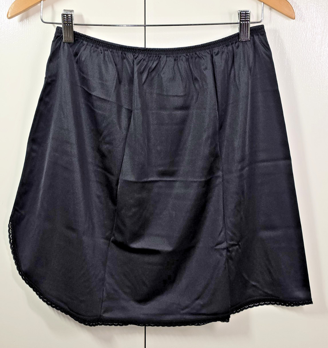 Half Slip women’s L VANITY FAIR Black Short Nylon Slip Side Split Lace Vintage