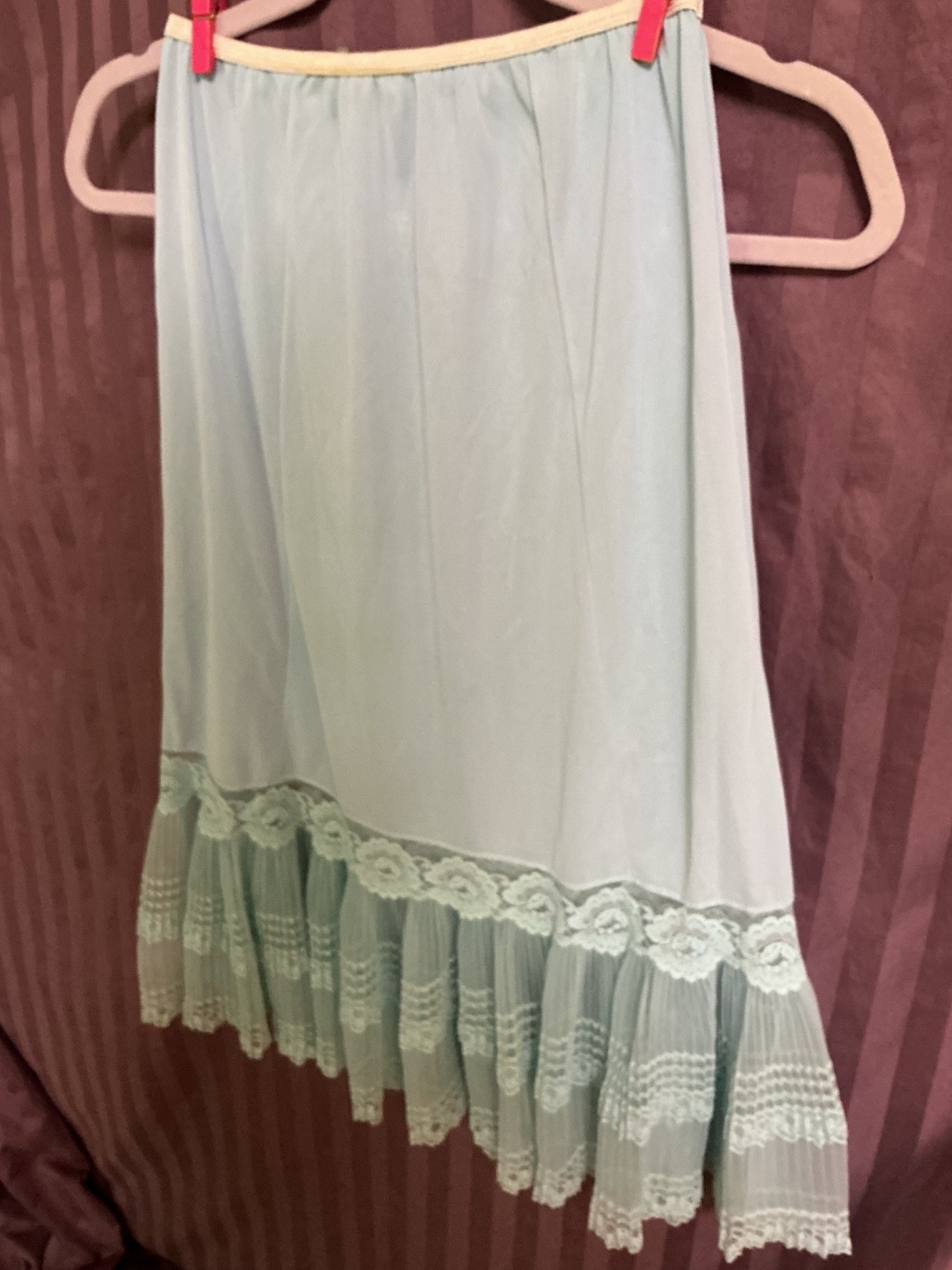 VINTAGE NUN FLOWER ORIGINALS PALE BLUE NYLON HALF SLIP 9” PLEATED LACE RUFFLE