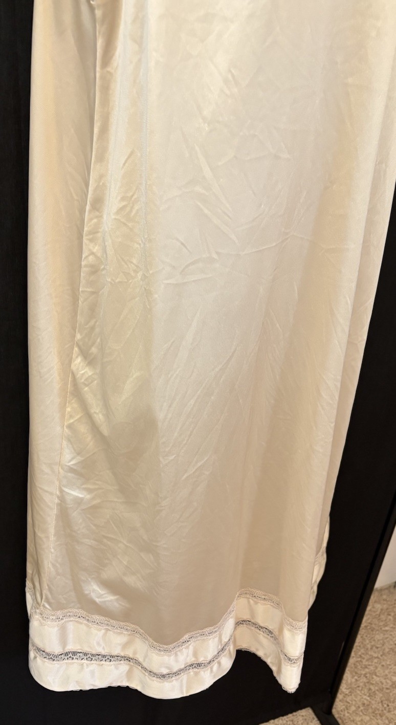 Vintage SEARS Anti Cling Beige Nylon & Lace Full Slip Size 36 USA SHIPS FREE