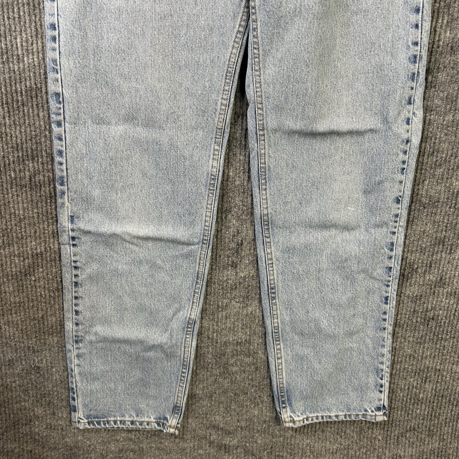 Vintage Levis Jeans 556 Women’s 32/32 Guys Fit Straight Leg
