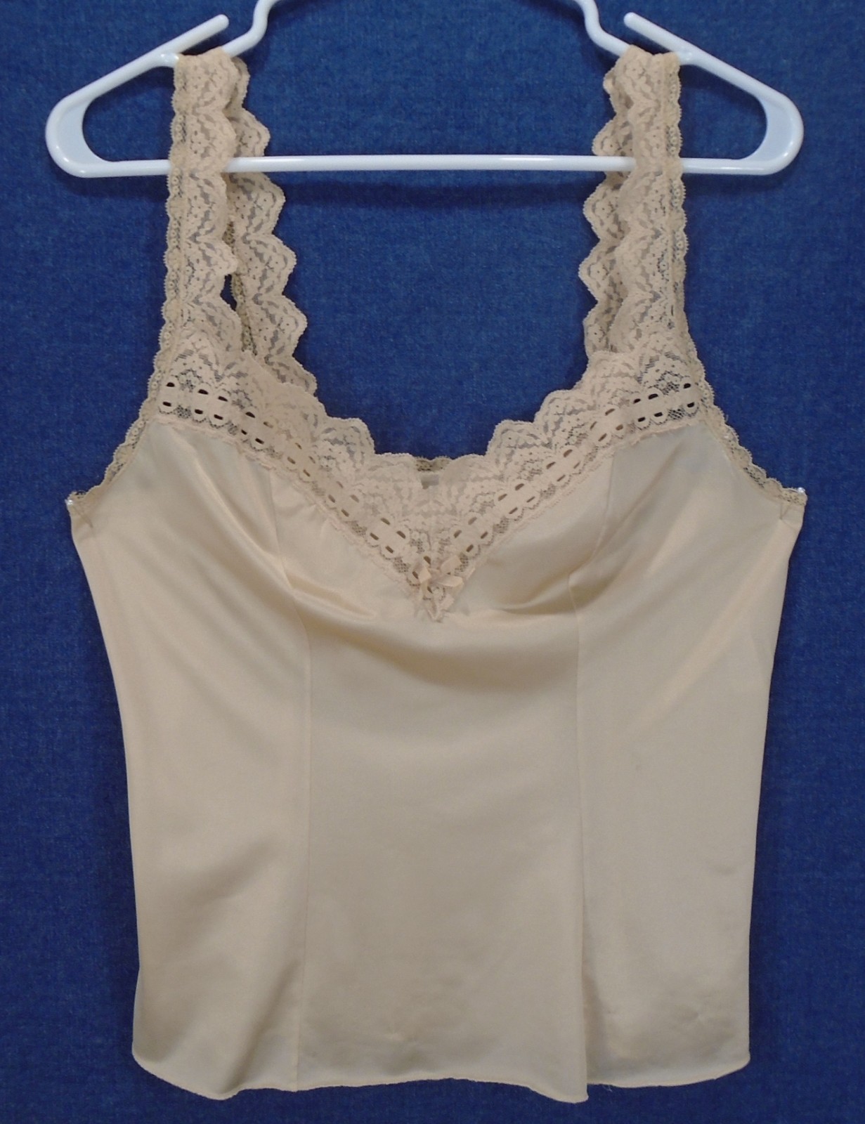 Vintage 90s Olga Secret Hug Beige Nylon Camisole USA Size 36