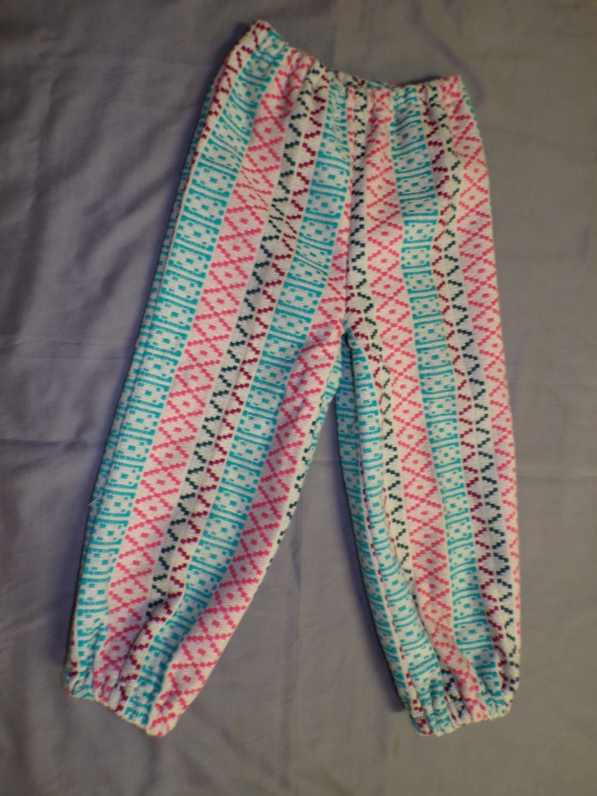 Vintage WHISTLE STOP Wool Colorful Gaucho Pants Waist 24-32″