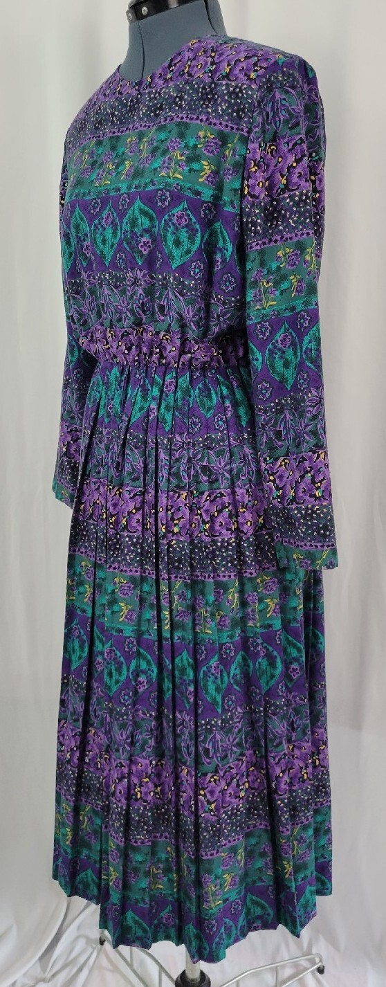 Vintage Terri Ellen Purple & Green Patterned Dress Size M/L?
