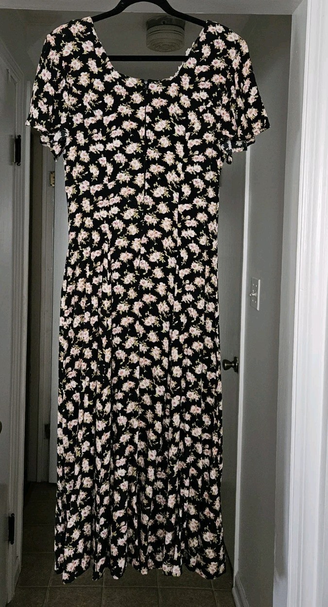 Vintage 80s/ 90s Marnie West Floral Midi Dress Lace Scoop Neck Shoulder Pads 13