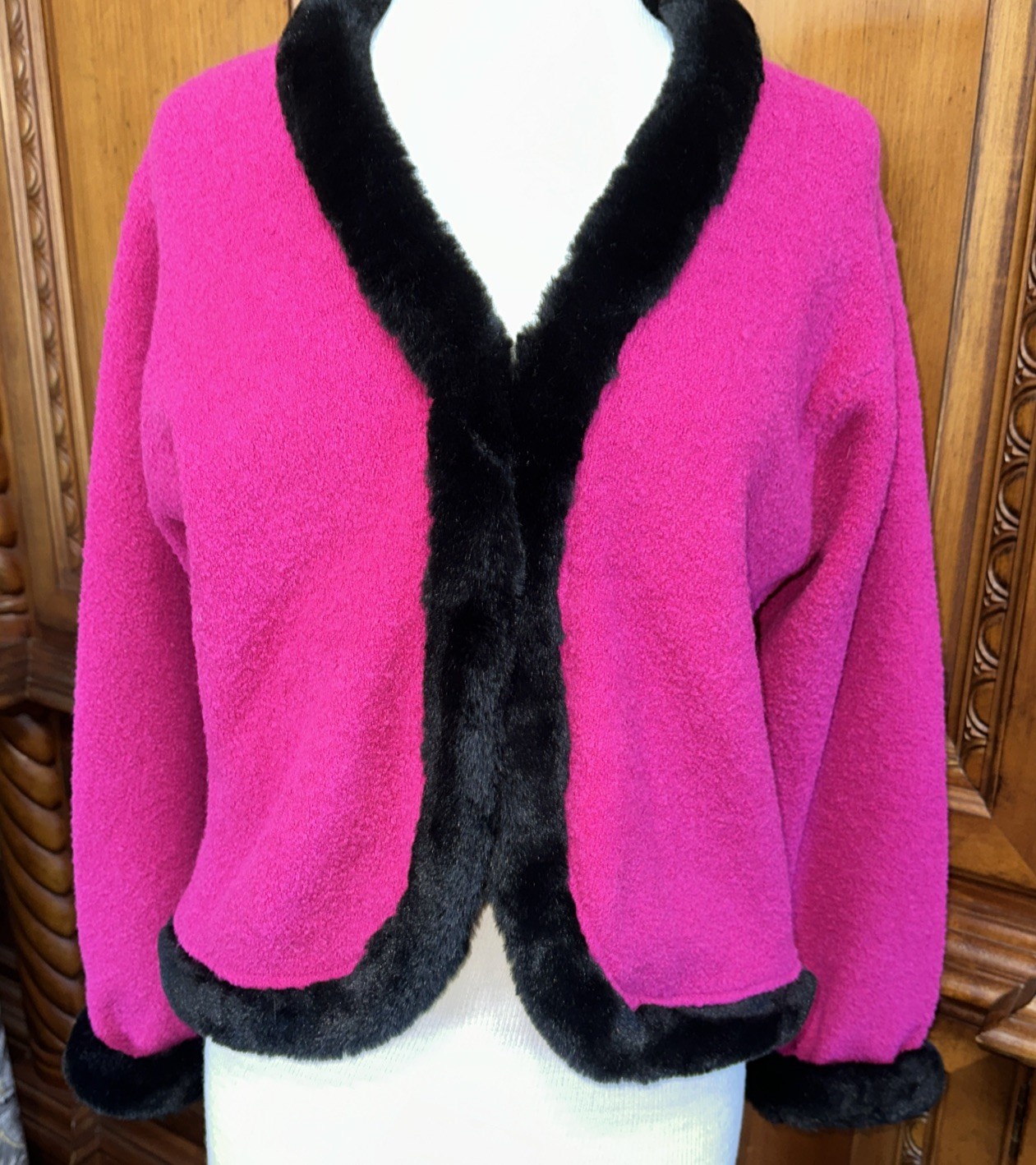 VTG Inspired By Bellepointe Fuscia Lambs Wool Cardigan Black Faux Fur Trim NICE
