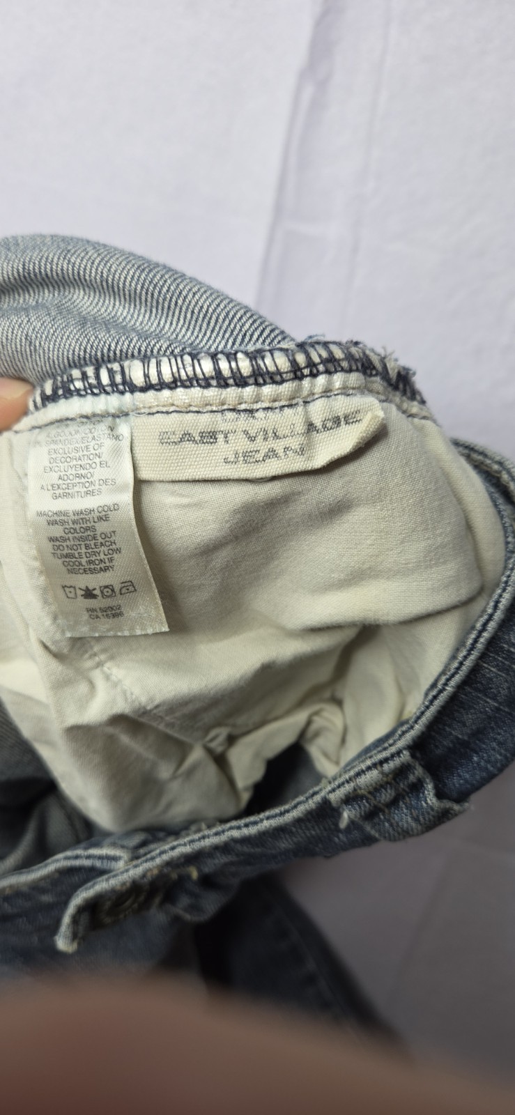 Vintage Y2K DKNY East Village Flare Jeans Women’s Size 8 Regular Stretch Blue