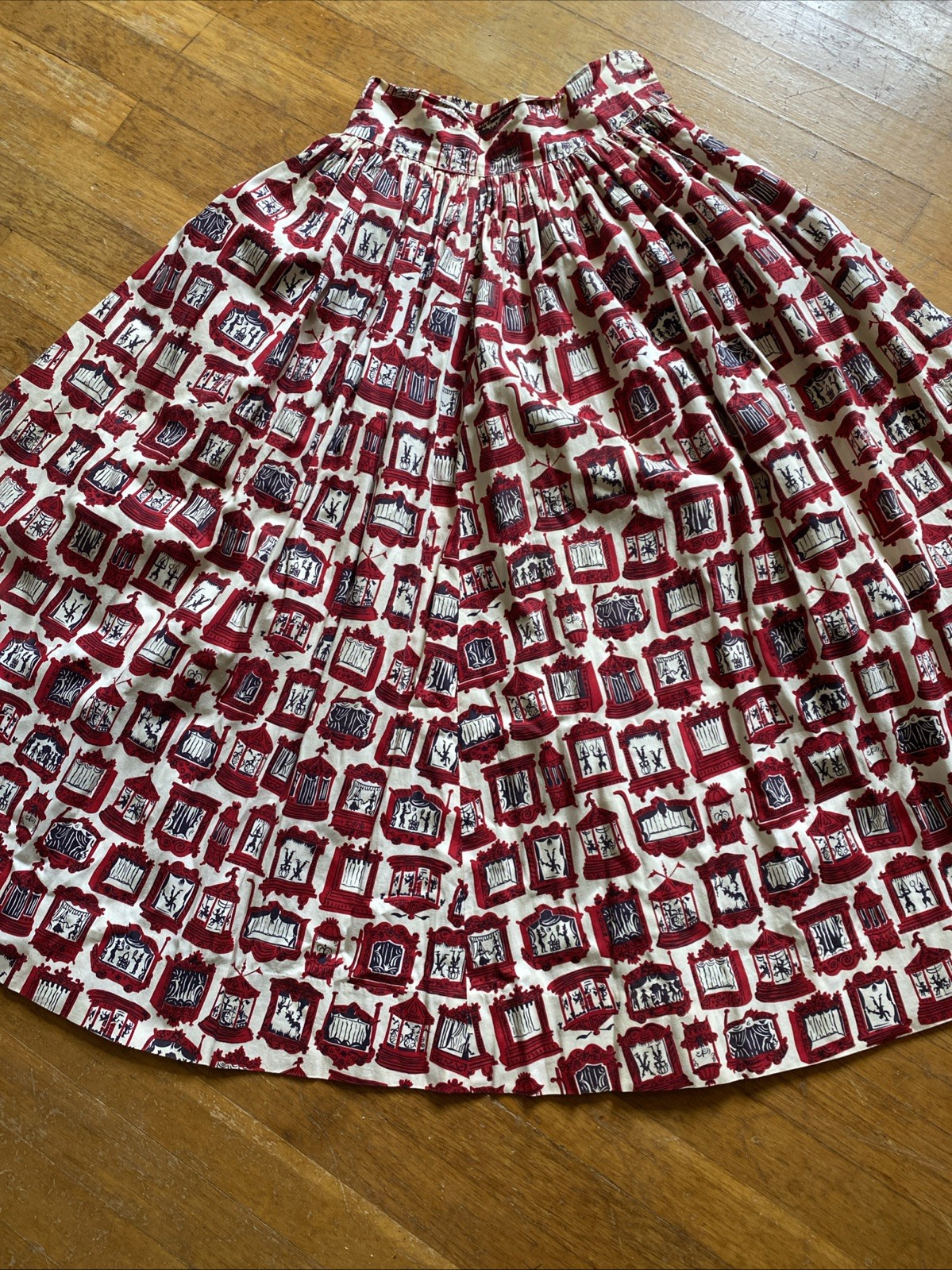 Vintage 1950s Novelty Print Theater Puppets Marionettes Skirt