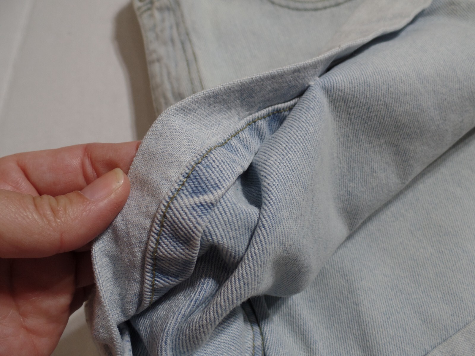 VINTAGE WOMENS NO BOUNDARIES DENIM HIGH WAIST SHORTS, SZ9/10 SEE MEASURMENTS