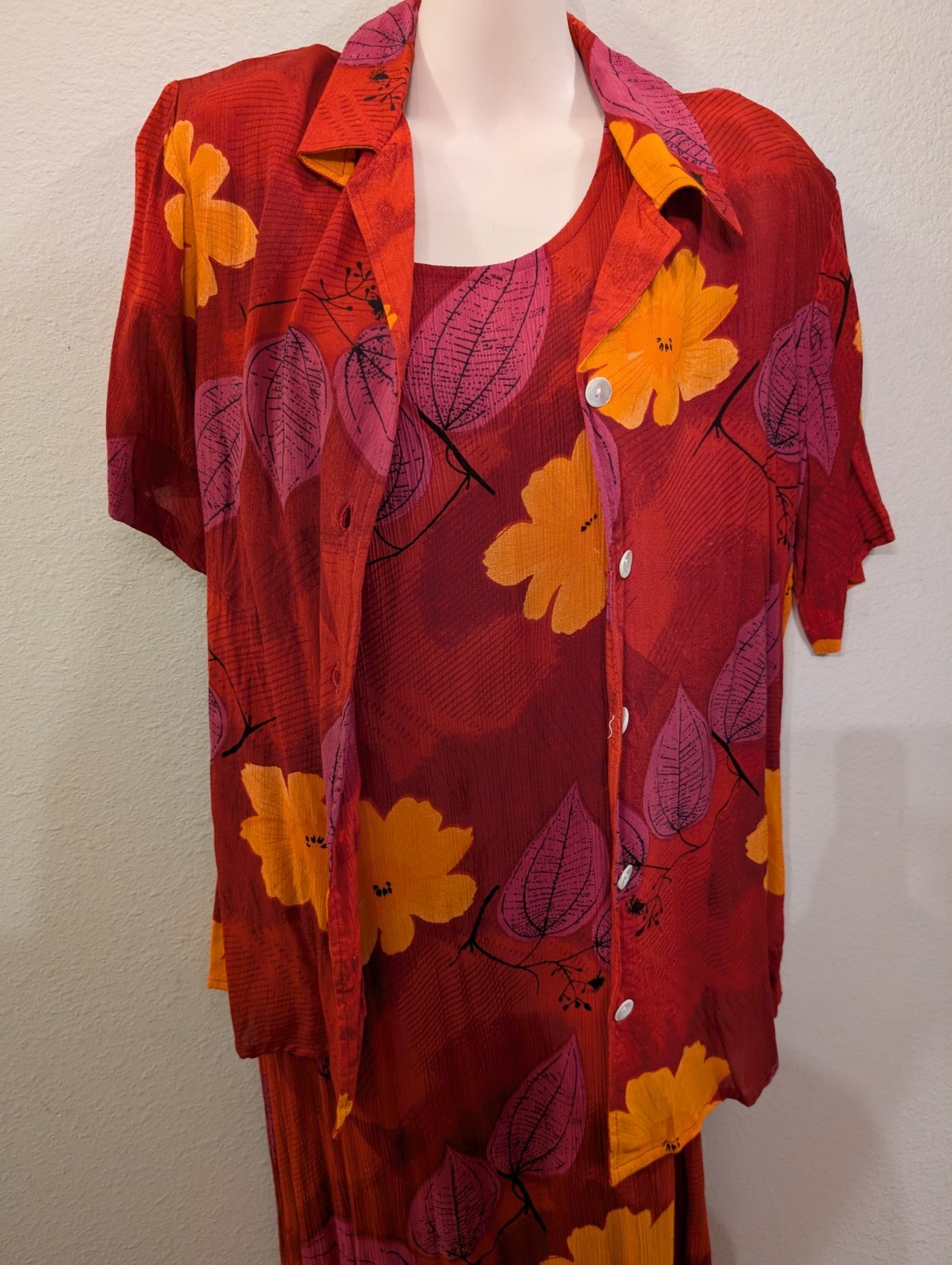Gorgeous 100% Rayon Slitted Dress With Jacket, Medium Shell Buttons, Vintage NWT