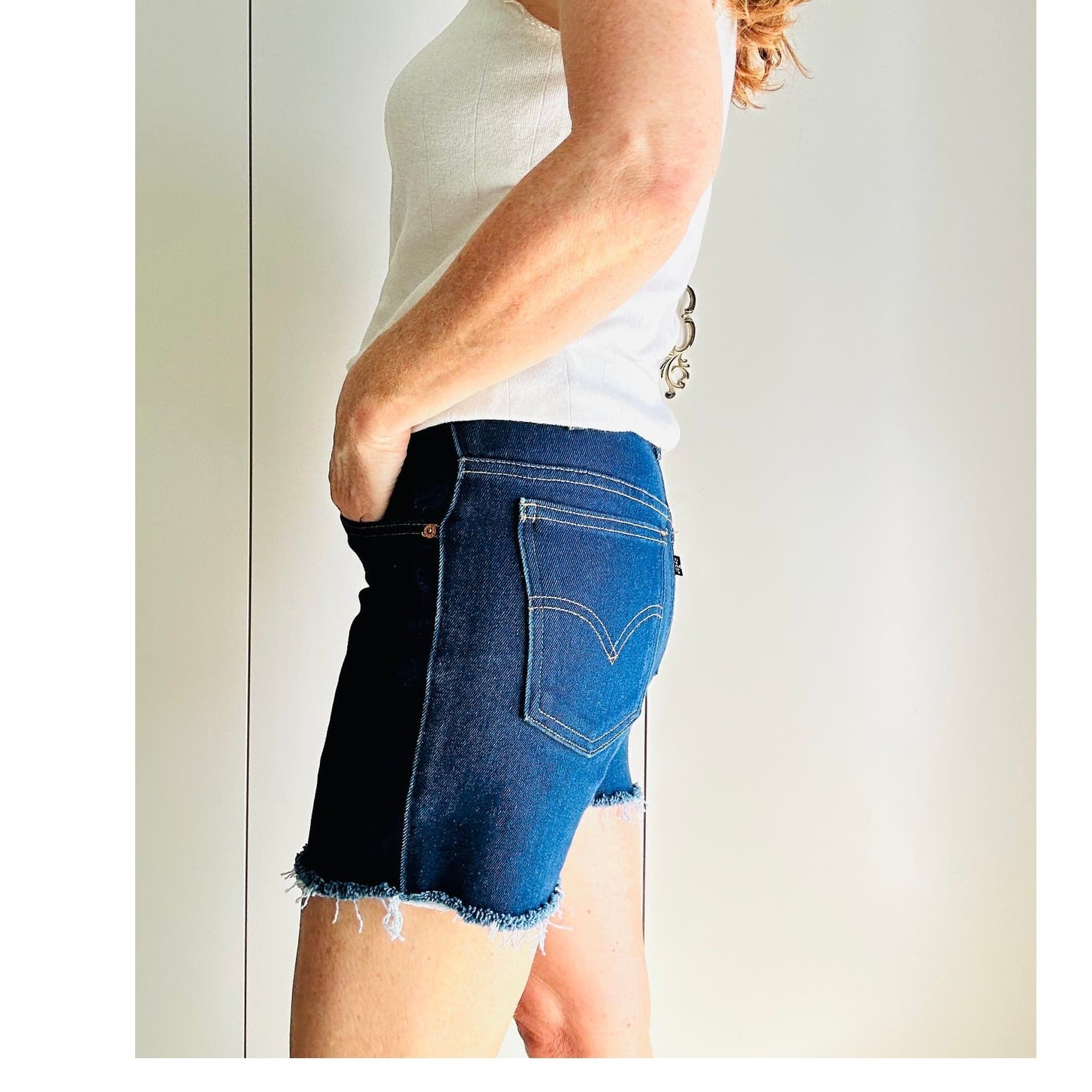 Vintage Levi’s Cut off Jean Shorts Dark Wash Size 30 Waist Slim Fit Stretch