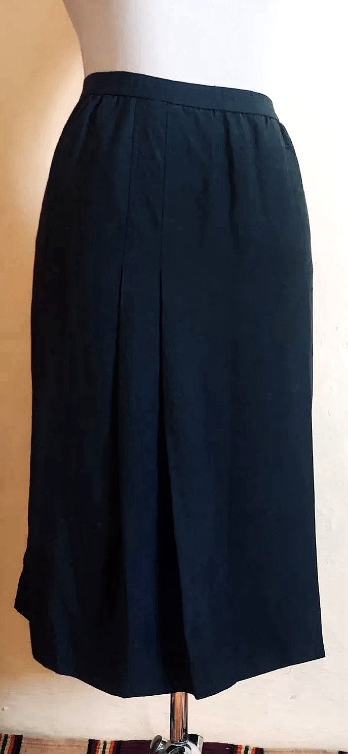 Chanel Vintage Silk Skirt Black FR 40 M US8 Made in France Women’s Authentic