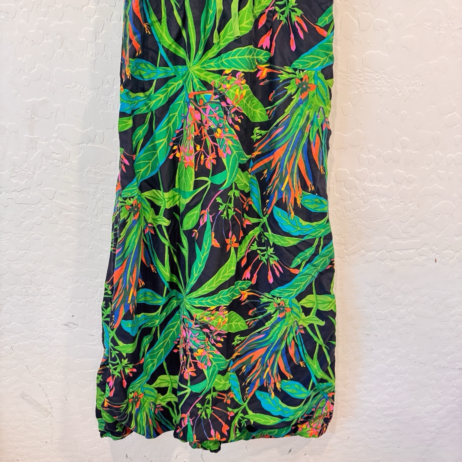 Vintage Tropical Floral Sleeveless Dress Vacation 1960s Midi Resortwear Hawaiian